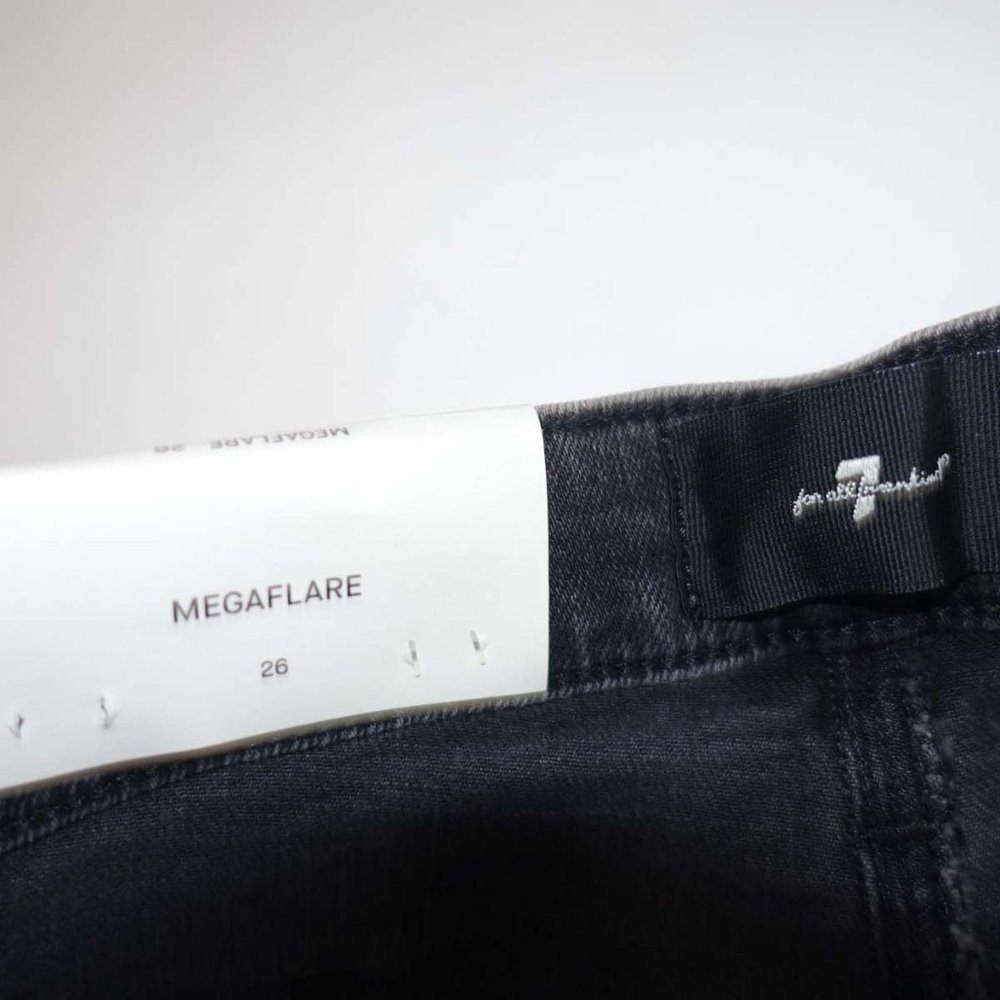 7 For All Mankind Women's Mega Flare Jeans Size 26 NWT High Rise Belle Wash - Picture 5 of 9